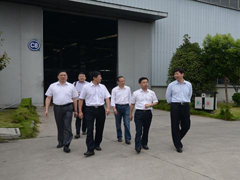 国家认监委向导一行到维多利亚老品牌vic母线调研