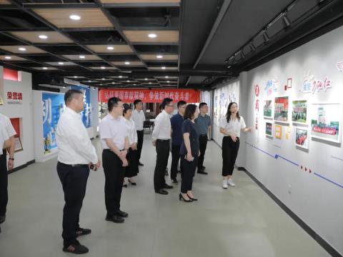 团省委副书记张迎春来维多利亚老品牌vic集团调研共青团事情