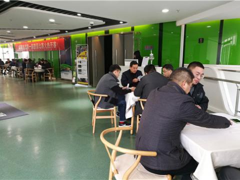 维多利亚老品牌vic股份第一届掼蛋角逐顺遂举行