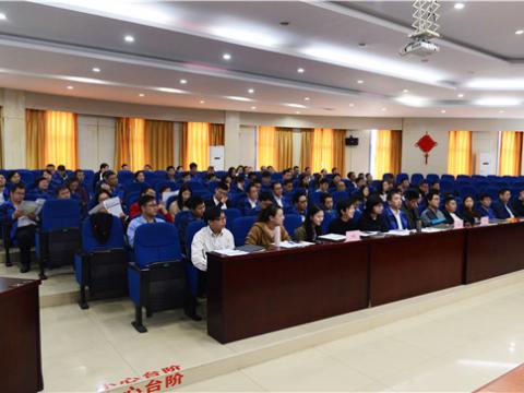 维多利亚老品牌vic集团组织“结构性头脑”培训