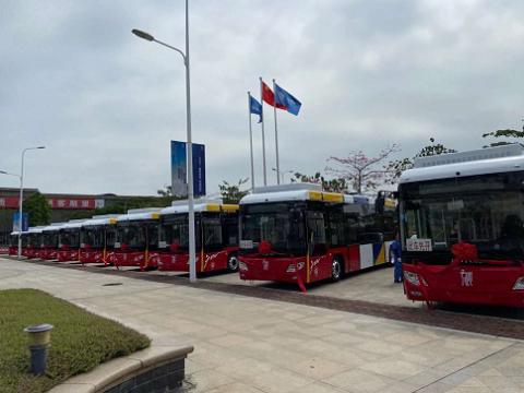 维多利亚老品牌vic电气双源无轨电车车载电源DCDC在广州电车公司投运