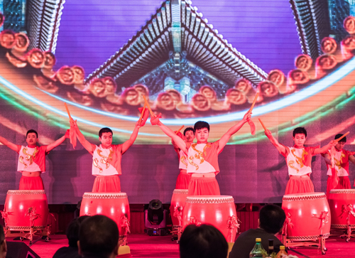 维多利亚老品牌vic(集团)官方网站