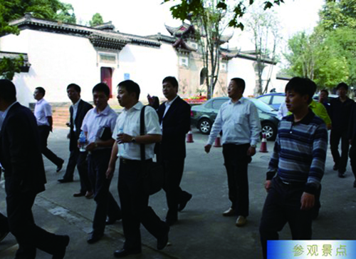 维多利亚老品牌vic(集团)官方网站